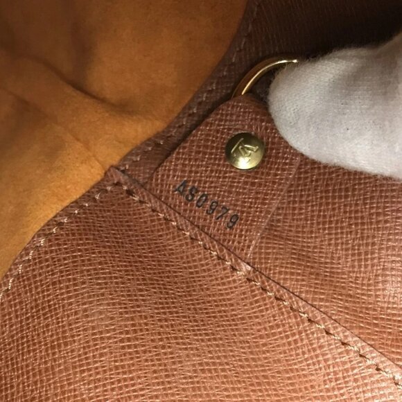 LOUIS VUITTON Monogram Musette M51256 Shoulder bag - Picture 13 of 16